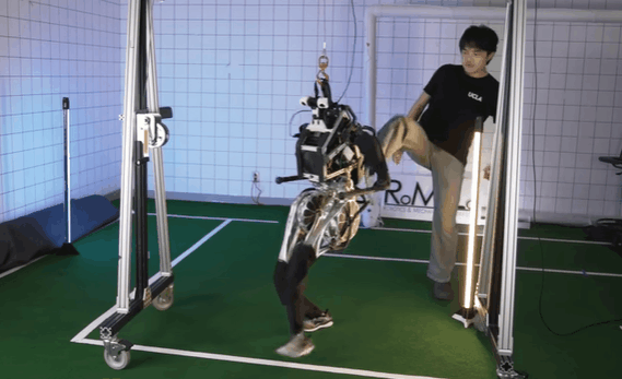 走路最快的类人机器人！能模拟人类肌肉发力，还能小跑前进!(图5)